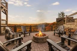 Soaky Mountain Lodge